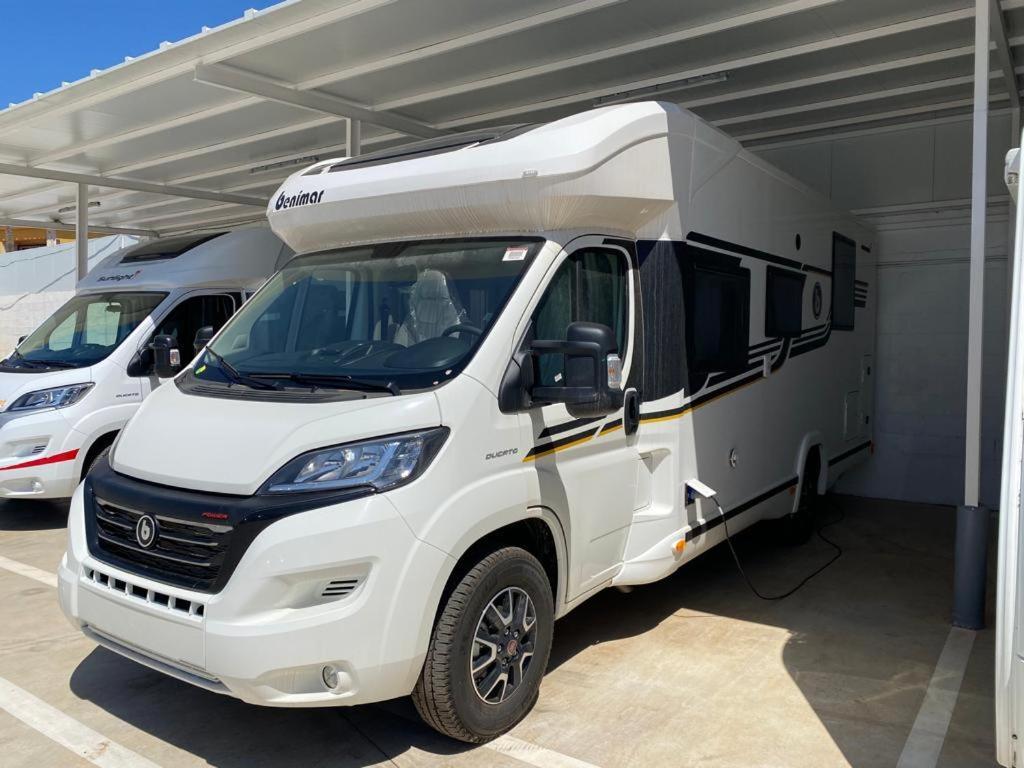 Magnifica Autocaravana Adria Matrix Axess 670sl Granada